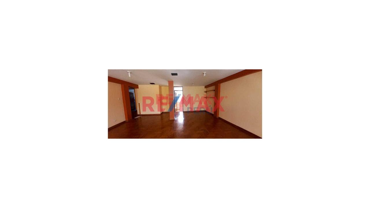Se Alquila departamento de 120m2 en 3er piso en barrio - 2