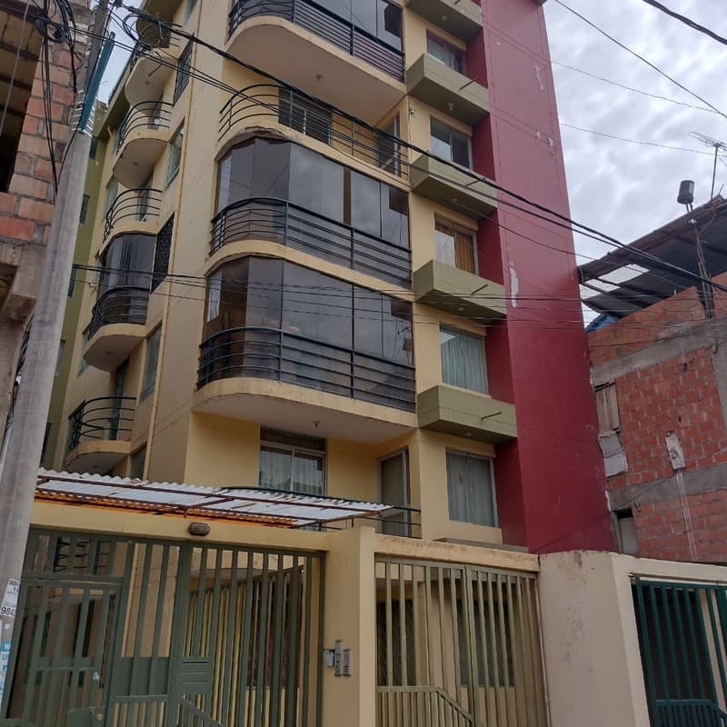 En Venta iluminado departamento en San Sebastian Cusco - 1