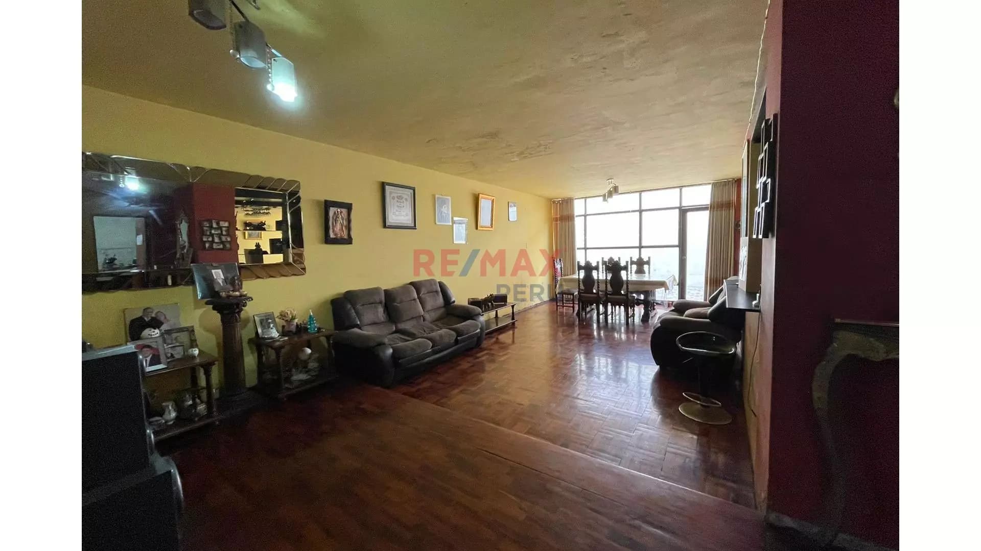 Casa en Primavera en venta (Frente a parque) - 2