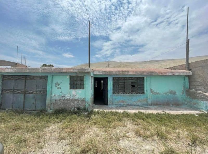 CASA A PRECIO DE TERRENO - 1