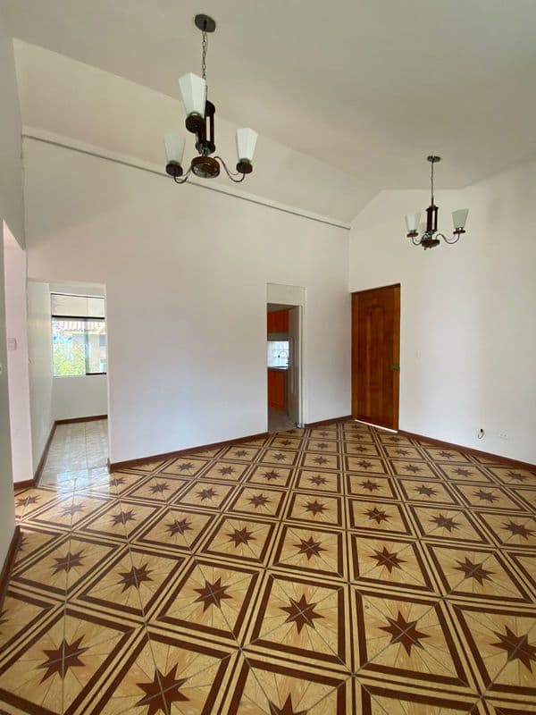 Se vende departamento de 62m2 en 4to piso en Hilario - 1