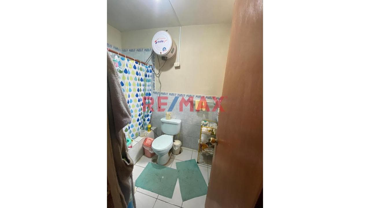 SE VENDE AMPLIA CASA EN URB. LOS GERANIOS - 2