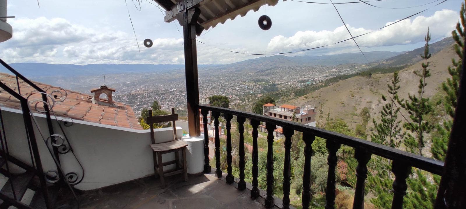 Se Vende Casa Con Arquitectura Alemana, Combinado Con Aspectos Incaicos - 1