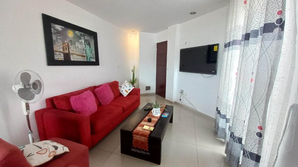 Hermoso Dpto Minimalista 3Er Piso, Ubicado A Media Cuadra Av. Proceres Y Av. Marañon - 1