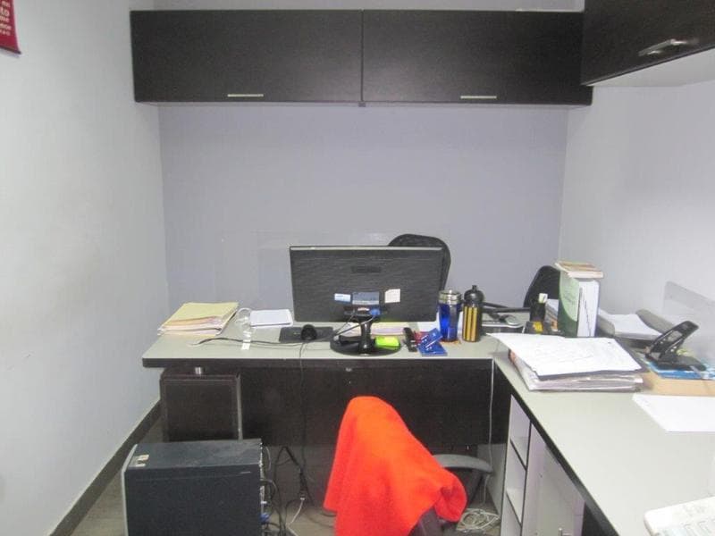 OFICINA EN VENTA EN MIRAFLORES - EDIFICIO DE 4 PISOS - 2