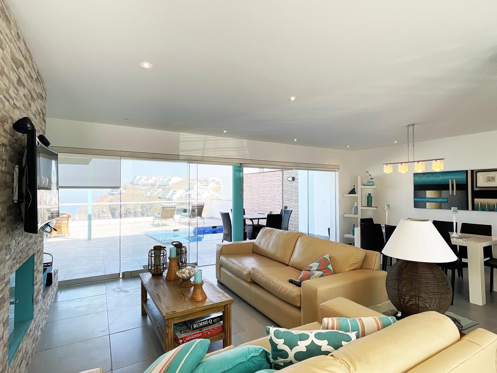 Vendo Casa de Playa, Lomas del Mar (KM. 121) - Totalmente amoblada - 2