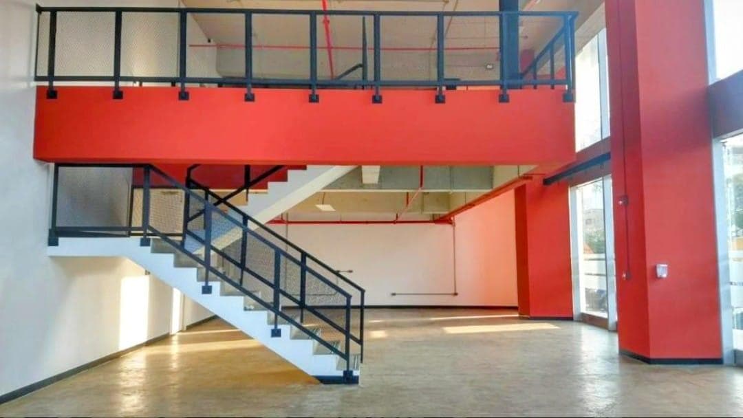 Local de esquina estratégico puerta a calle - Magdalena del Mar - 1