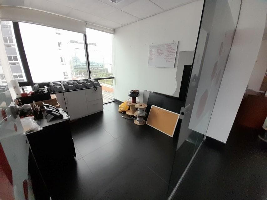 Alquilo o Vendo Oficina en Av. Paseo De La República 60, Piso 10, Miraflores - 2