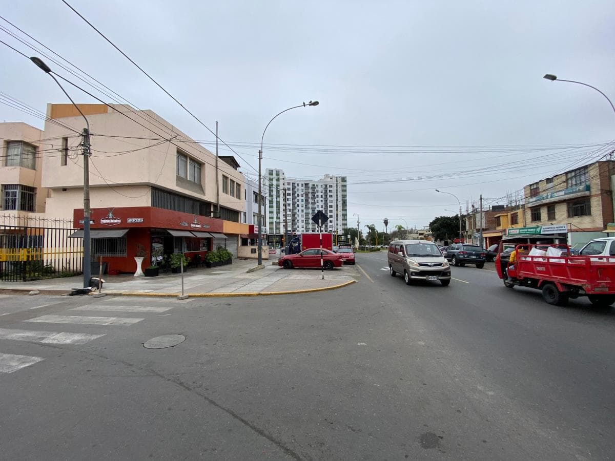 Vendo o alquilo Casa Local en Av. Arica, Cercado de Lima - 1