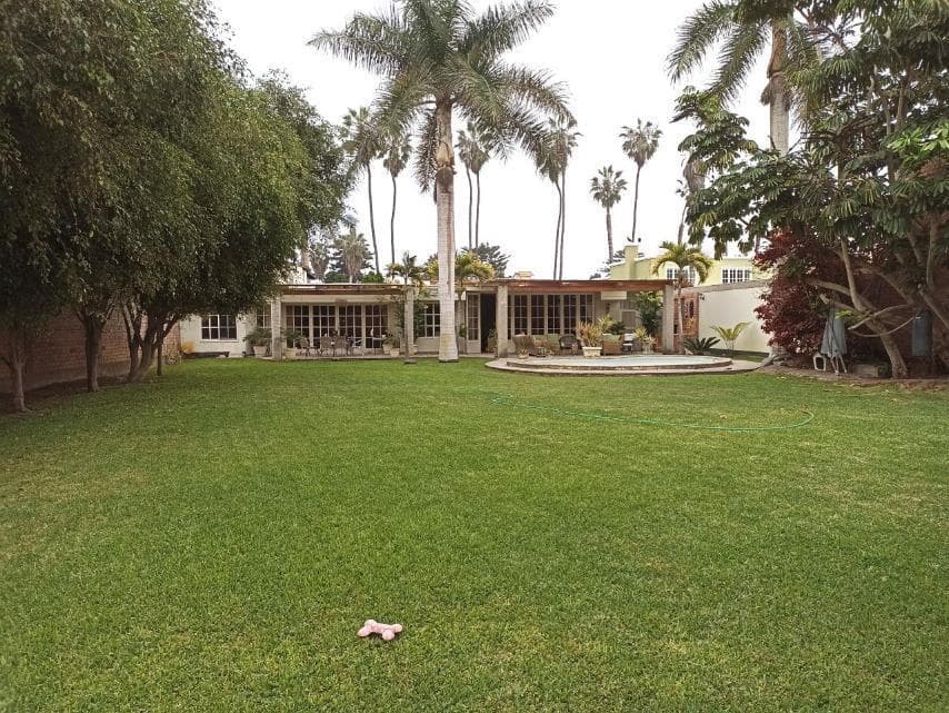 Vendo Linda Casa Calle Alameda Las Palmas, Urb La Encantada de Villa, Chorrillos - 1