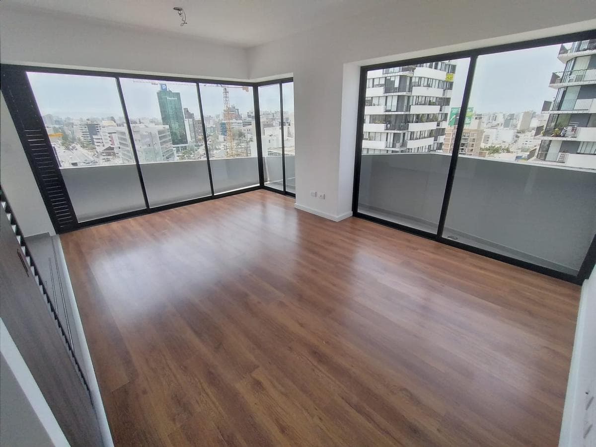 ALQUILER DE ESTRENO, MODERNO DPTO. DE 69 m2 , con una hermosa vista a la ciudad, Balcón. LINCE - 1