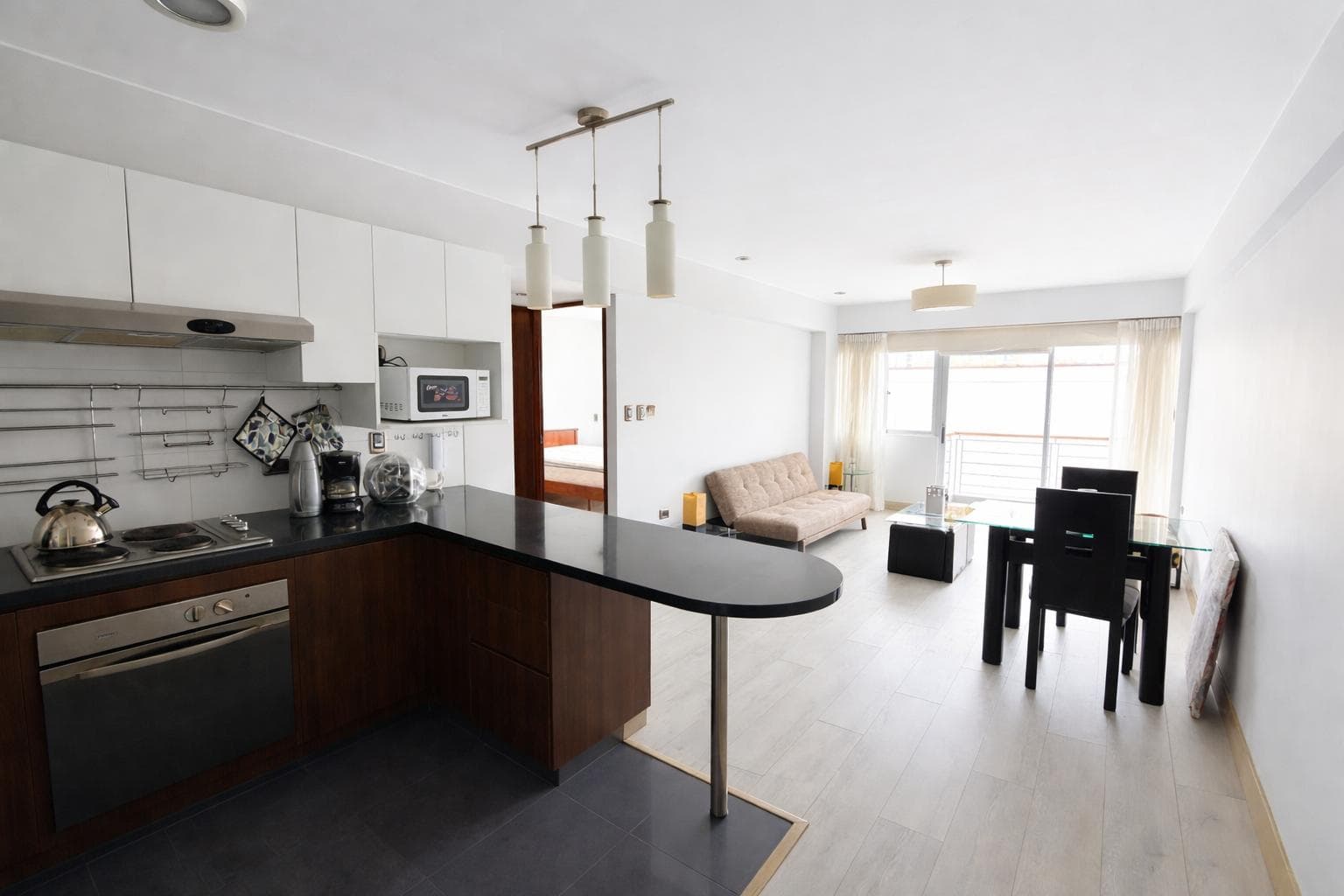 Alquiler lindo Departamento amoblado y equipado - Av. Monseñor Roca y Boloña, Miraflores - 1