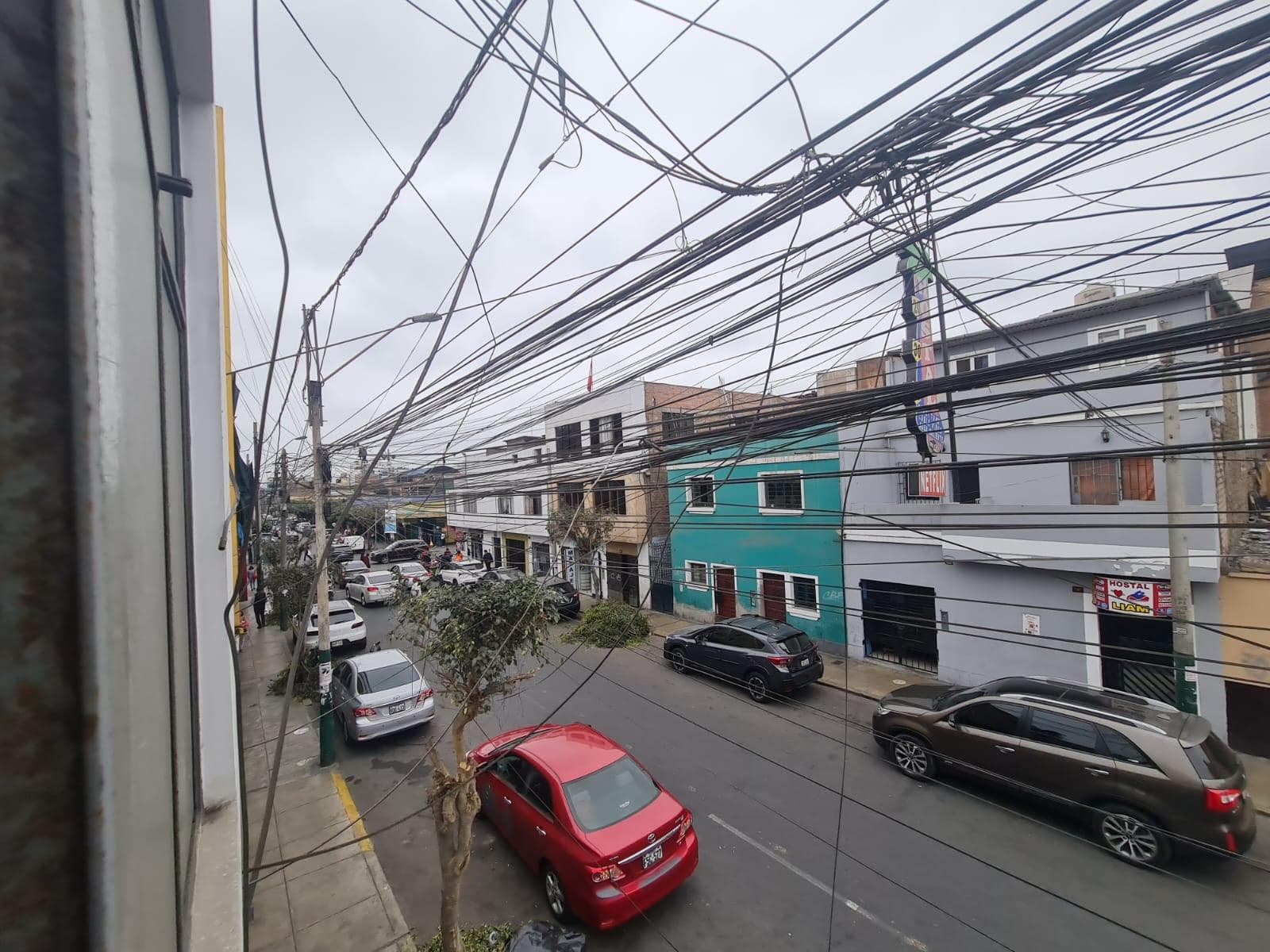 SE VENDE INMUEBLES CON LOCAL COMERCIAL Y MINI DEPAS PARA RENTAR - 1