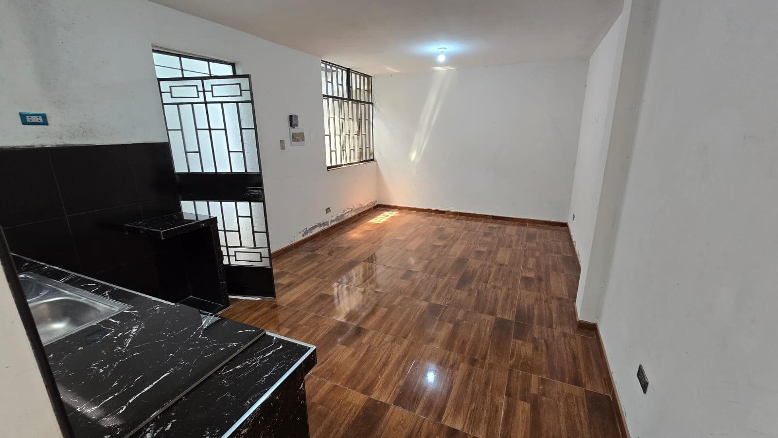 elias ipince 173 Alquilo dpto 2 dormitorios primer piso 1x1 cerca a la plaza de armas huacho - 1