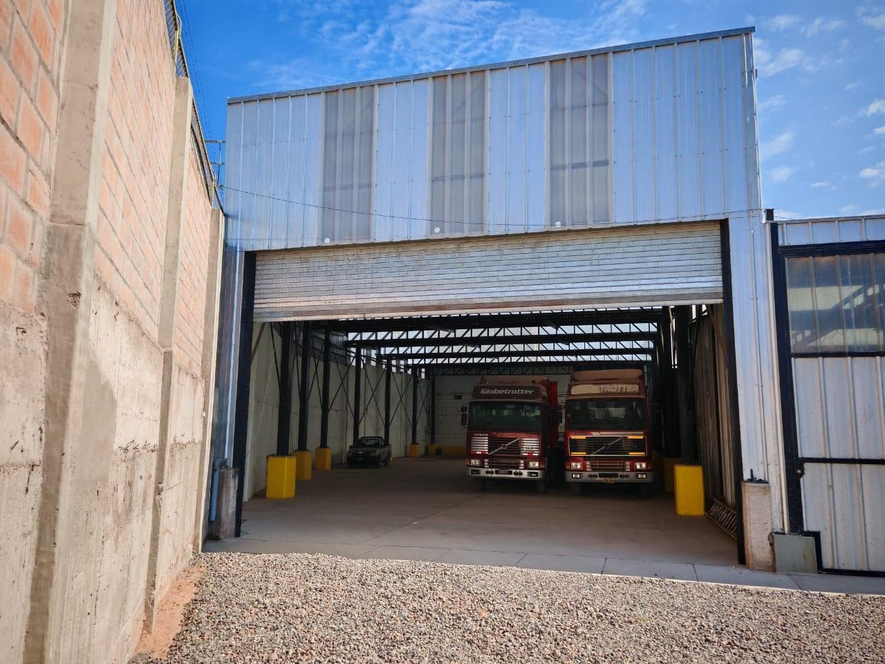 NAVE INDUSTRIAL A LA ALTURA DE LA VARIANTE CON EVITAMIENTO - 1