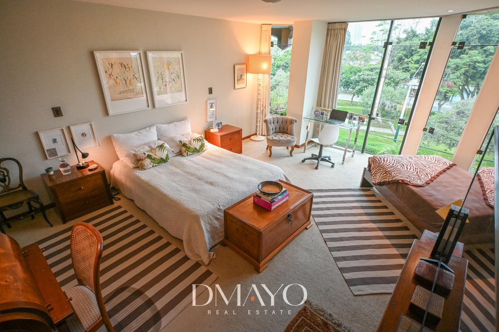 ALQUILER duplex en frente a parque de 374 mt2 con 4 habitaciones y 3 cocheras - San Isidro - 1