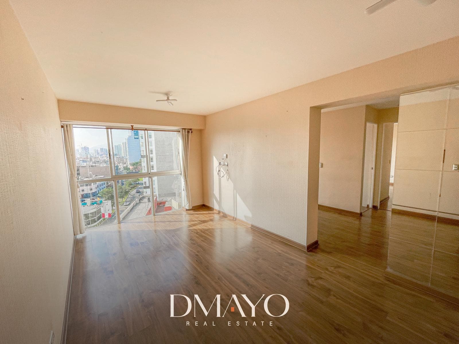 Dpto en alquiler con VISTA EXTERNA de 72mt2 , 2 dormitorios y cochera - 1