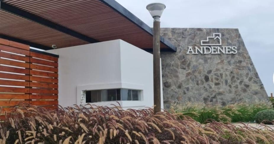 Terreno en venta vista al mar condominio Los Andenes, San Antonio - 1
