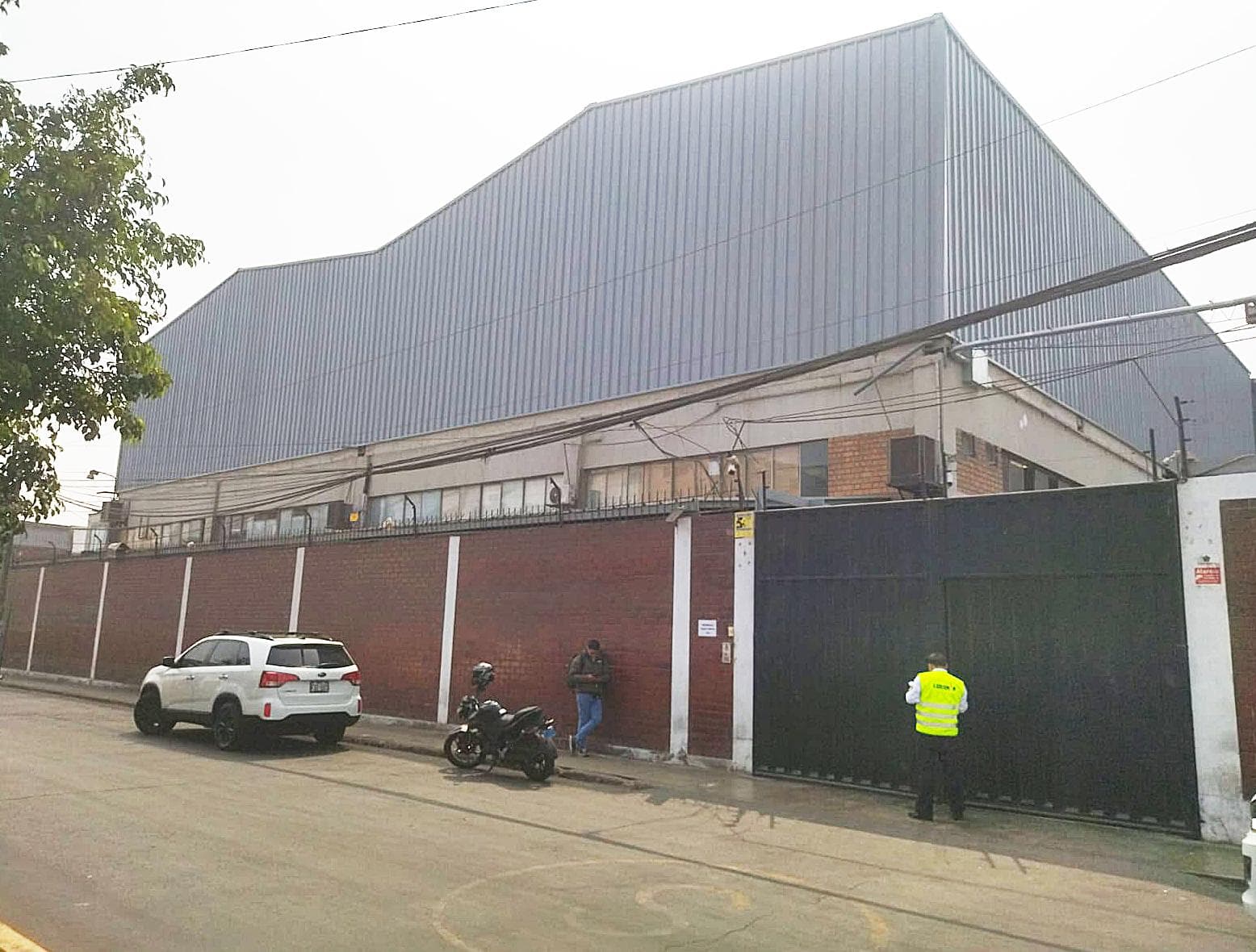 Local Industrial / Almacén en Alquiler 650-850m2 - Av. Las Torres - San Luis - 1