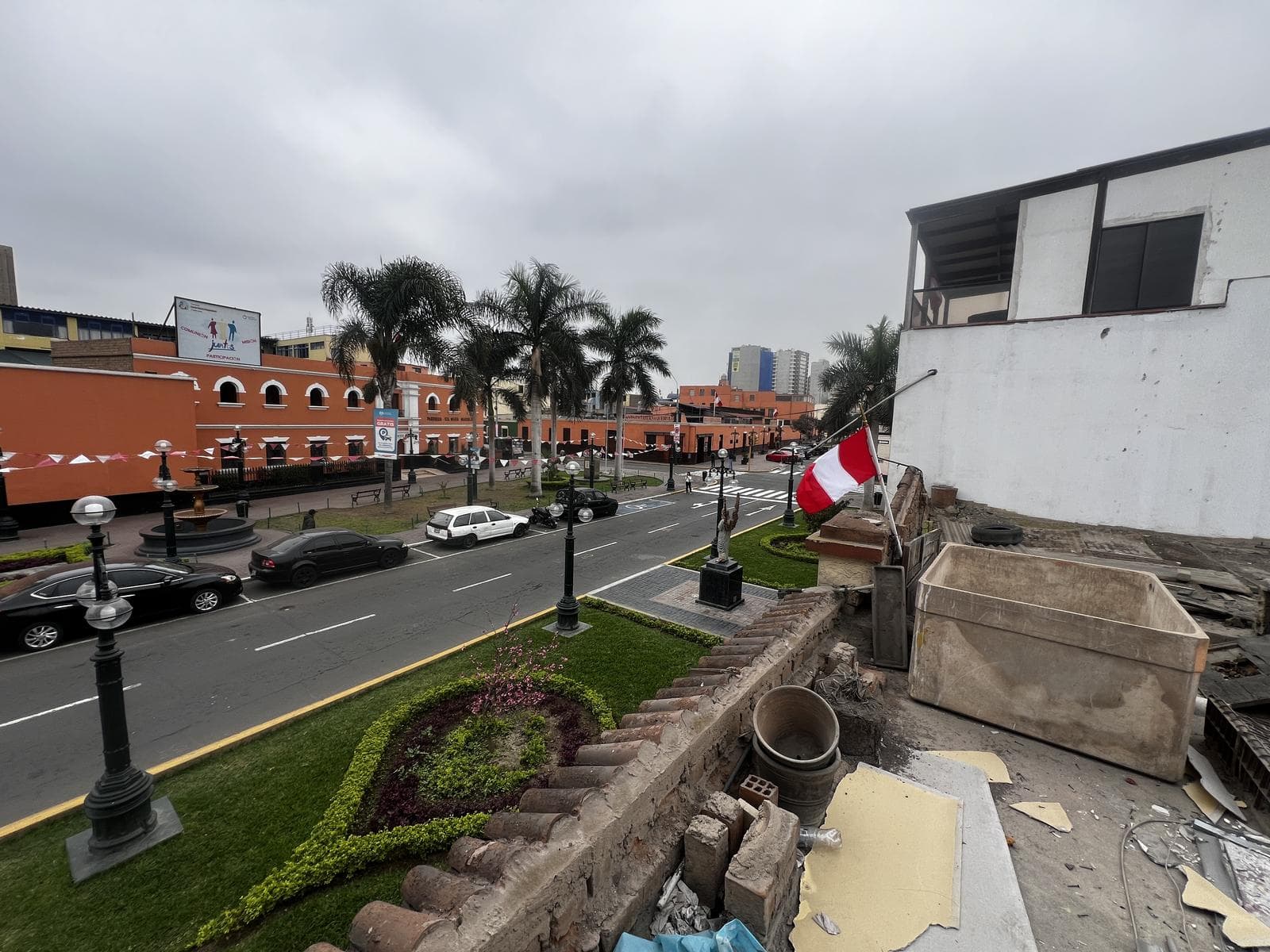 Casa a precio de terreno en Av San Martin 1121 - 2