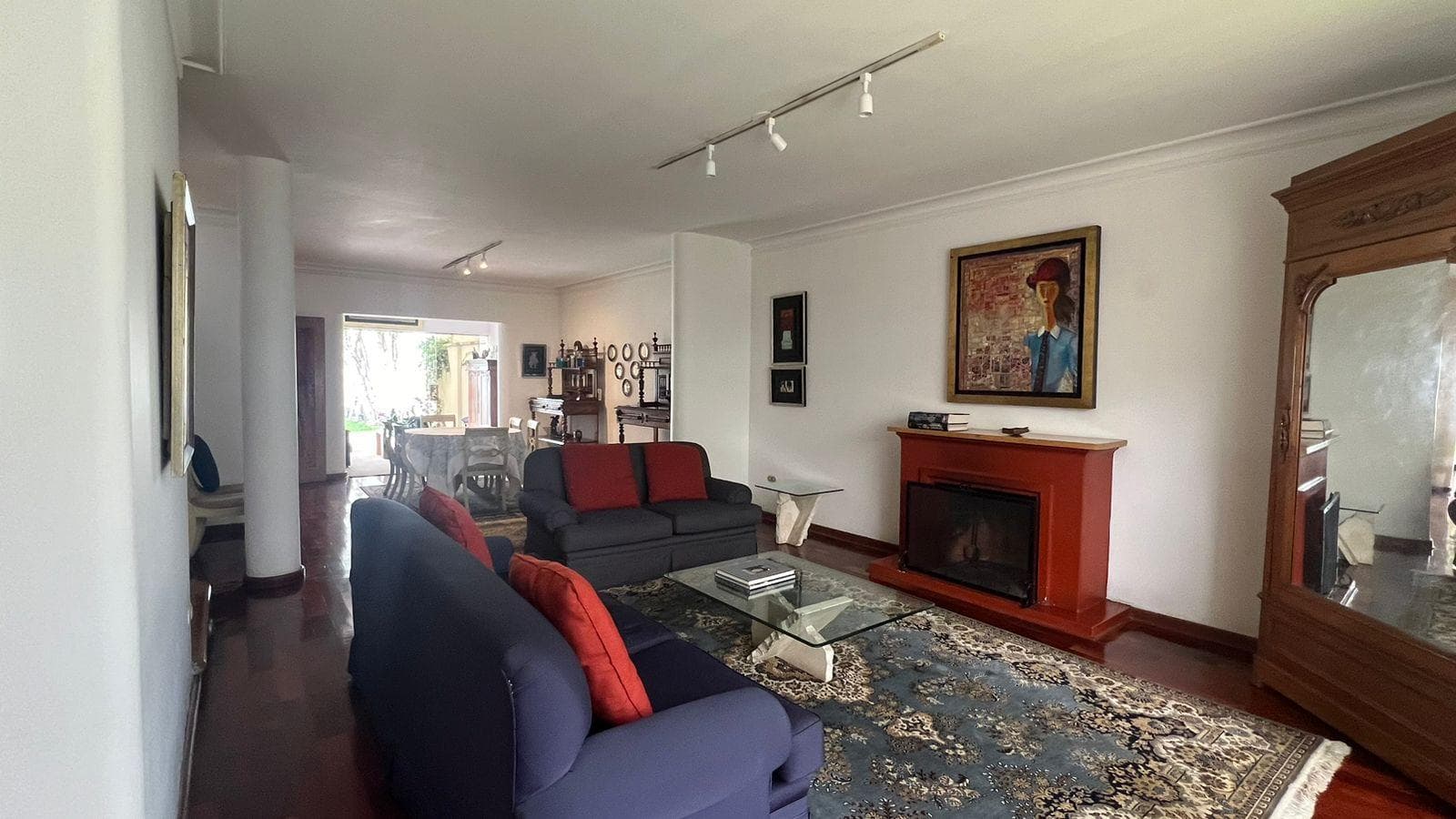 Cómoda CASA en San Antonio, MIRAFLORES - 1