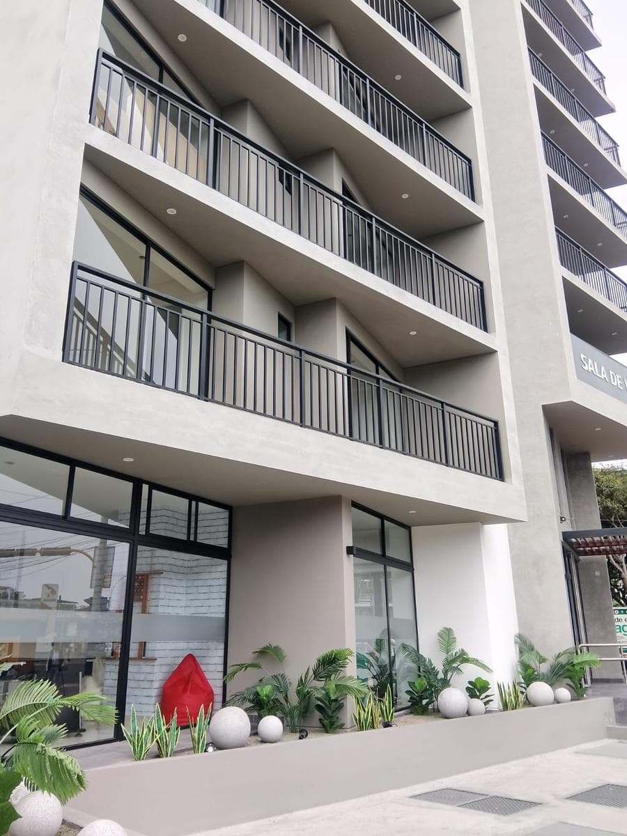 SE ALQUILA DEPARTAMENTO DE ESTRENO EN AV. SALAVERRY CON VISTA EN PRIMERA FILA AL MAR - 1