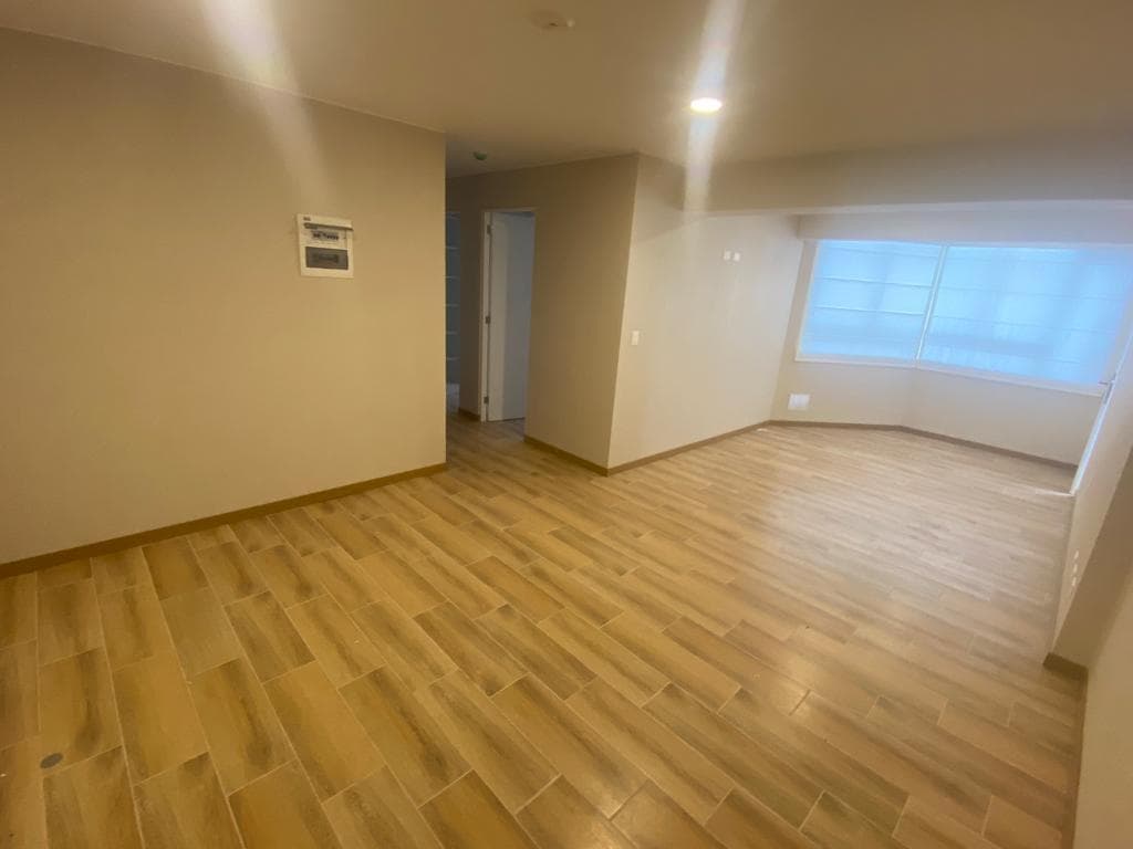 Vendo Lindo Departamento en Avenida Costanera Cuadra 10, Piso 8, San Miguel - 1