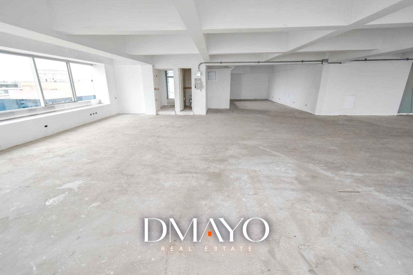 Oficina en Gris en Alquiler - Ubicado en el Centro Empresarial de San Isidro - 2