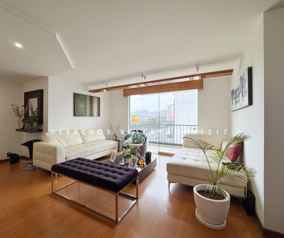 Venta de departamento de 3 dormitorios en El Derby - Surco - 1