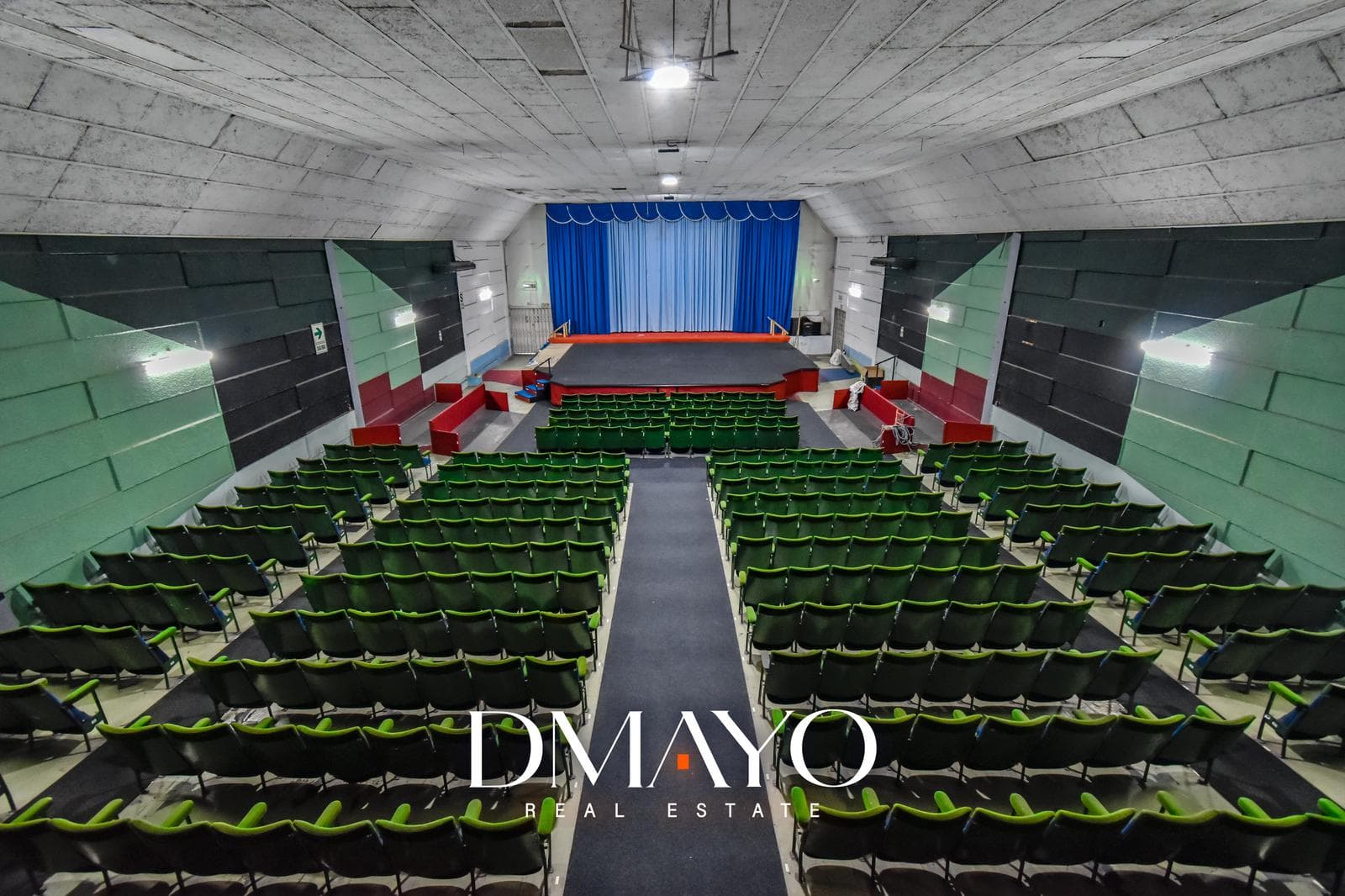 Se Alquila Local Comercial 689m2 en CC. Arenales ideal para negocio/ inversión - 1