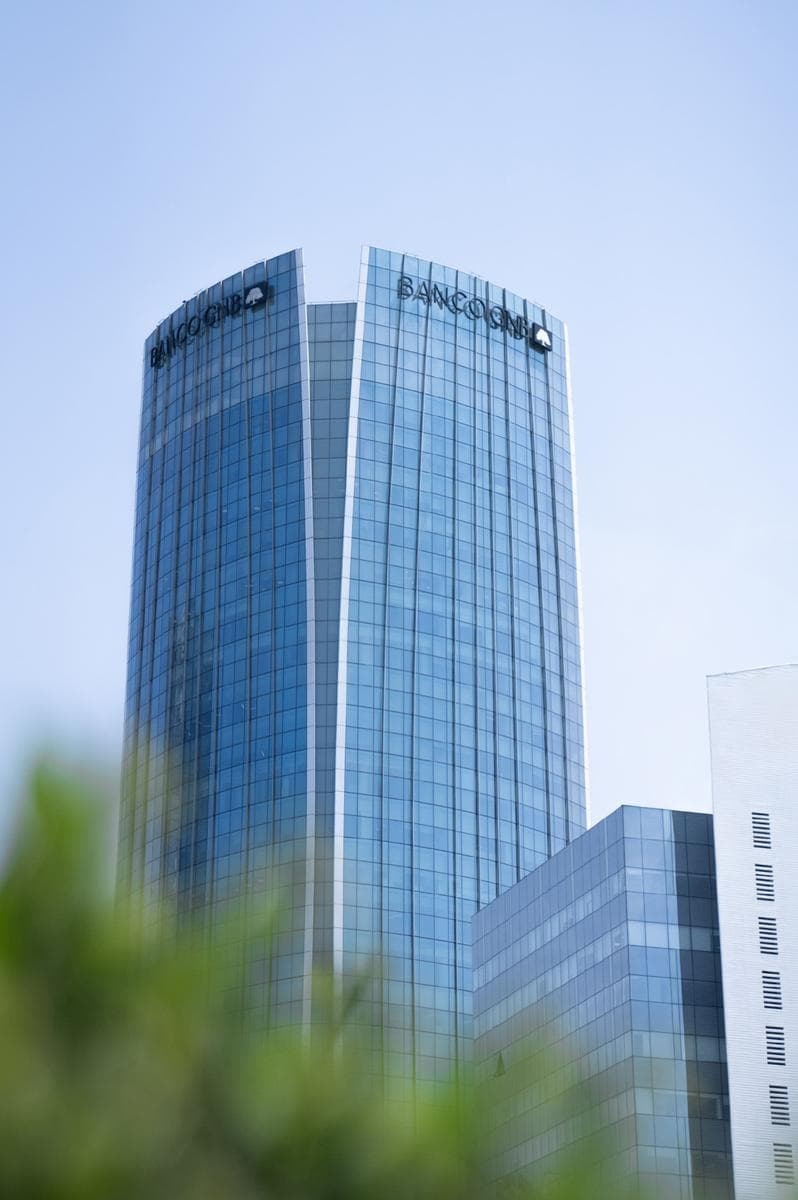 Oficinas en Alquiler - San Isidro - Implementadas y en gris - Disponibilidad Inmediata - 2