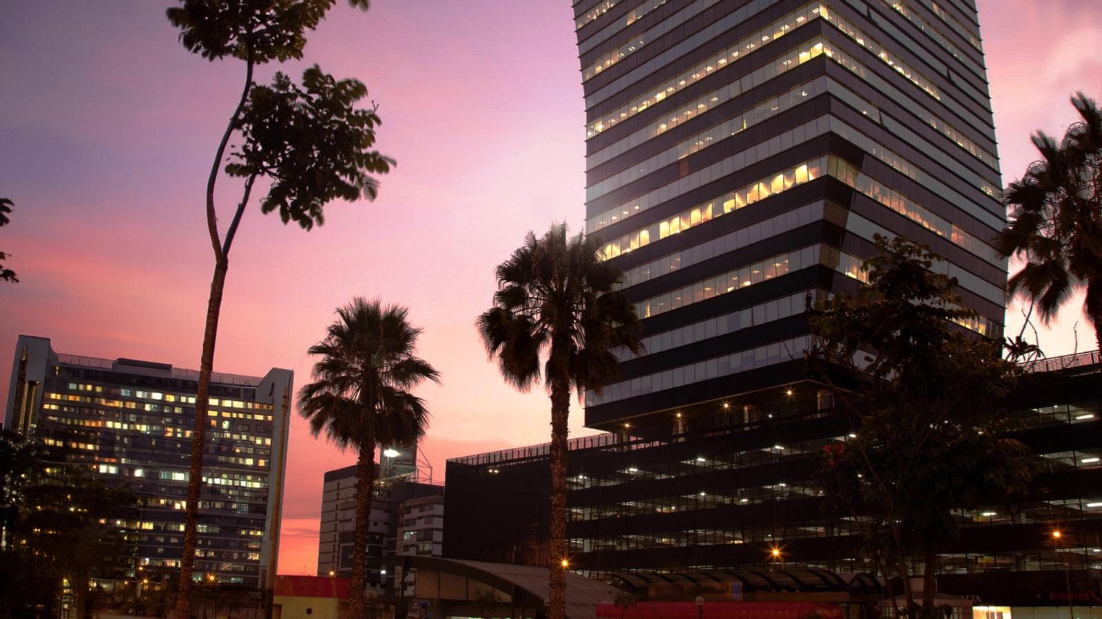 Oficina de 900 m2 en Alquiler - San Isidro - Implementada - En el centro financiero de San Isidro - 2