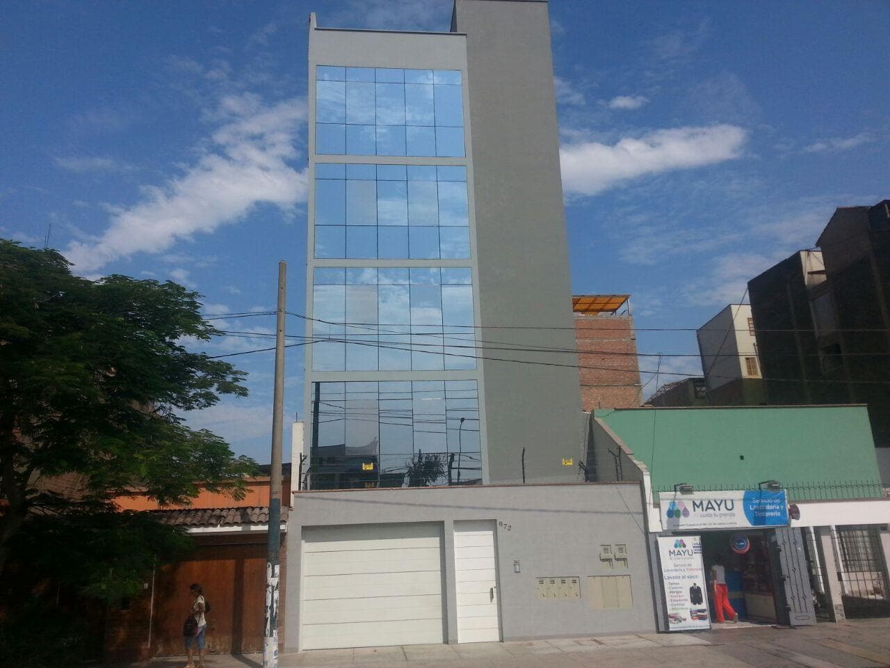 Edificio de 5 pisos para oficinas en La Victoria, Santa Catalina - 1