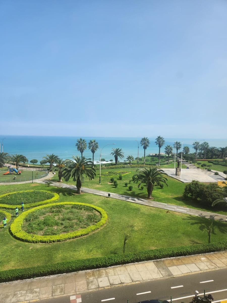 Departamento en Miraflores frente al mar - 2