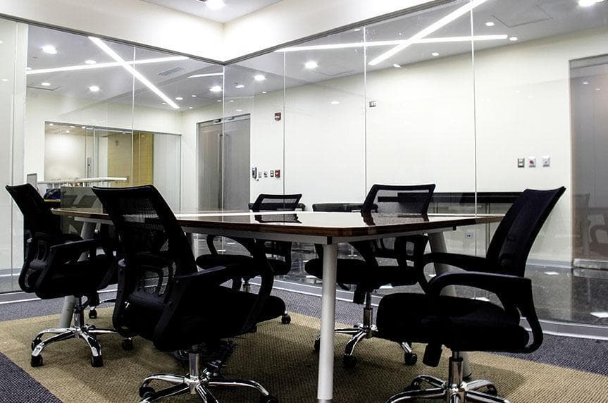 ¡Oficinas Amobladas en Centro Empresarial Capital Derby! - 2