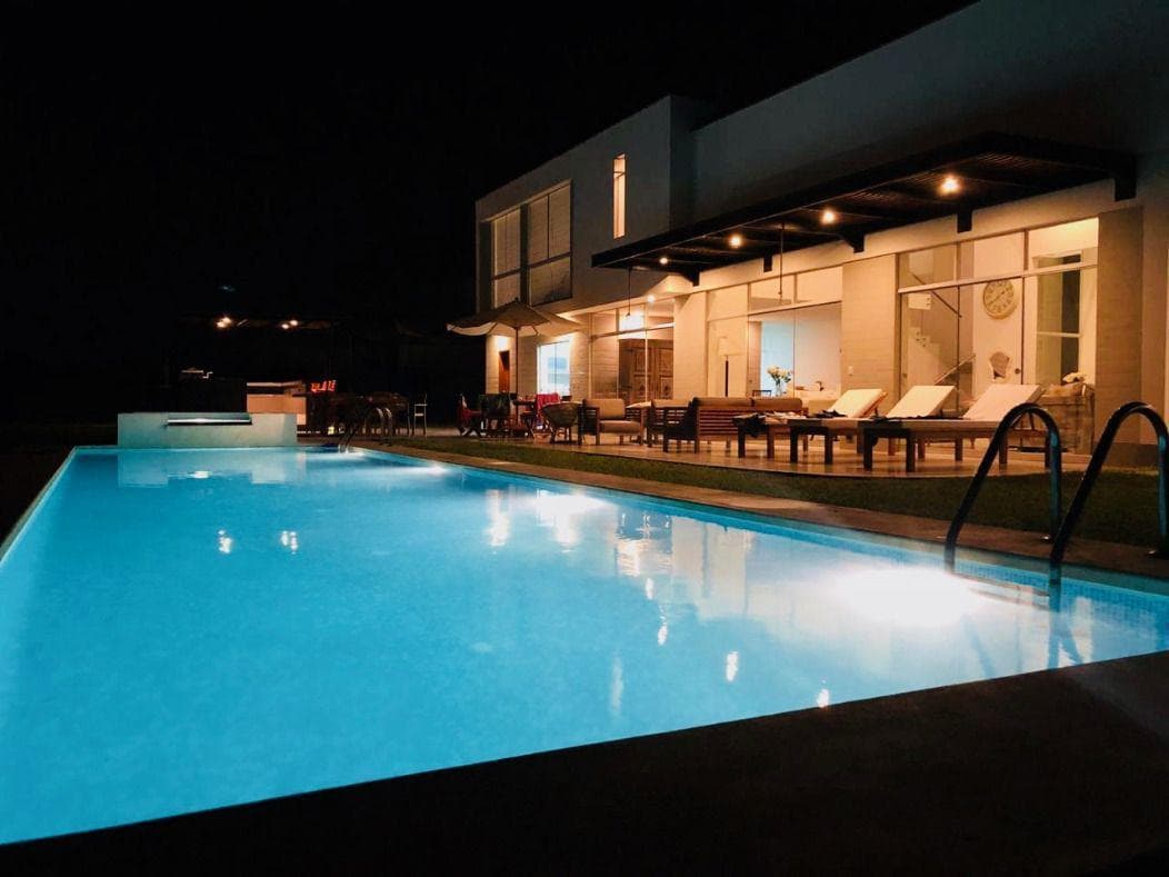 CASA VENTA PUCUSANA, 6 DORMITORIOS, PISCINA, PARRILLA, GIMNASIO, 15 COCHERAS - 1