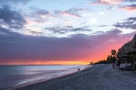Vendo Hermoso Departamento Frente a Mar en Playa Buenaventura, Panama - 1