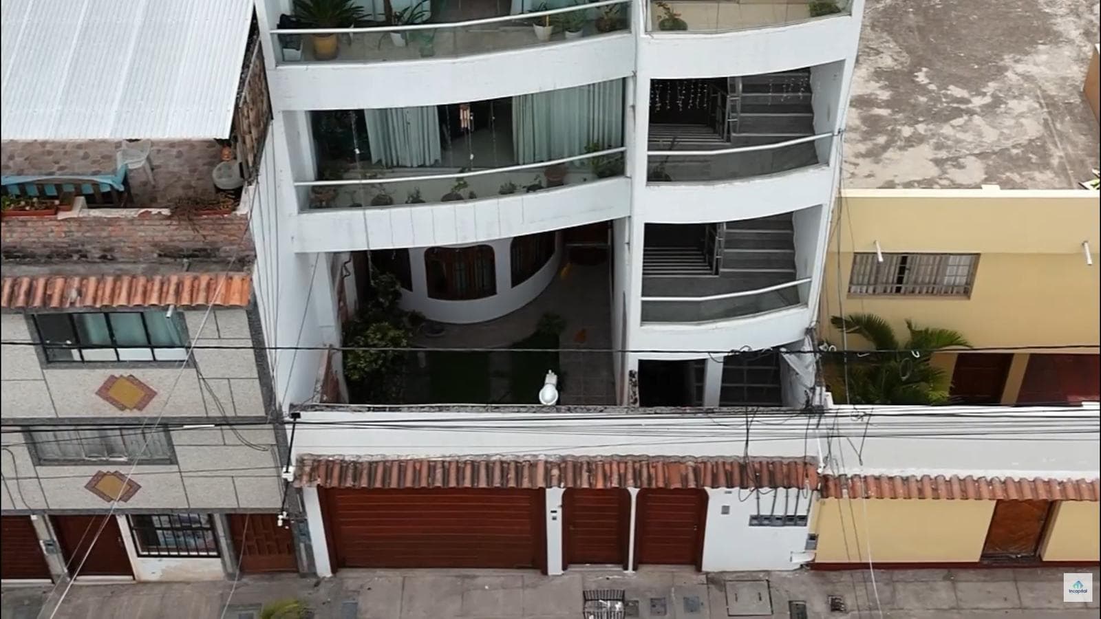 VENTA DE DEPARTAMENTO CÉNTRICO AMOBLADO CERCA AL PARQUE INGENIEROS - AYACUCHO - 2