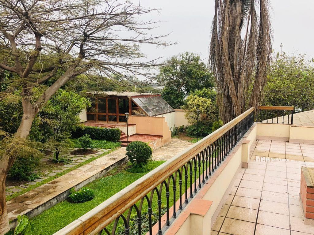 BELLA CASA CON PISCINA Y TERRAZAS EN EXCELENTE UBICACIÓN EN RINCONADA - 1