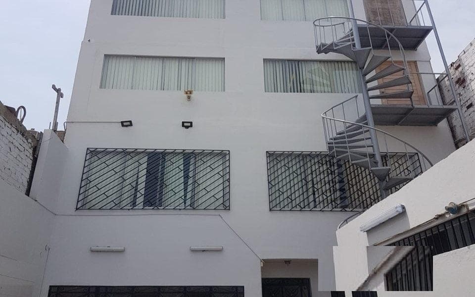 VENTA LOCAL INDUSTRIAL LA PERLA - 2