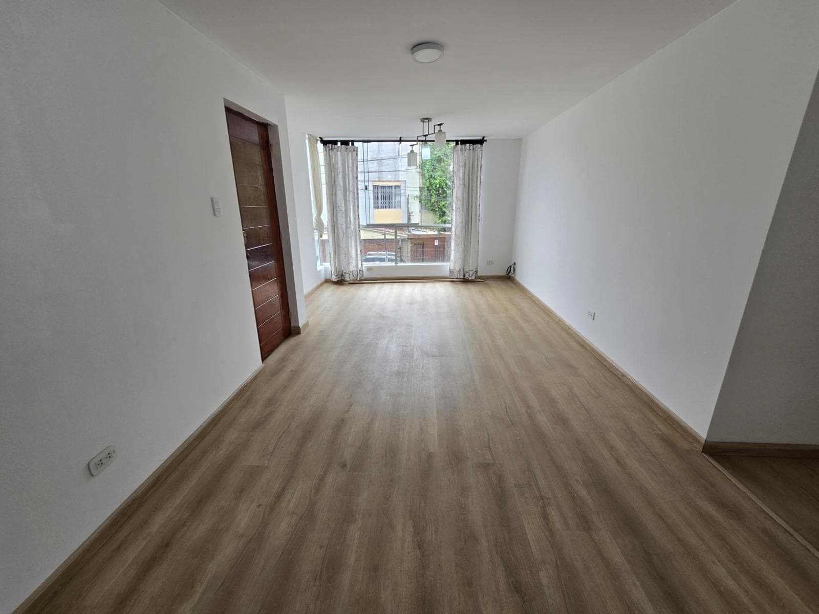 Departamento 2do piso con ascensor en venta Urb. San José, Bellavista - 1