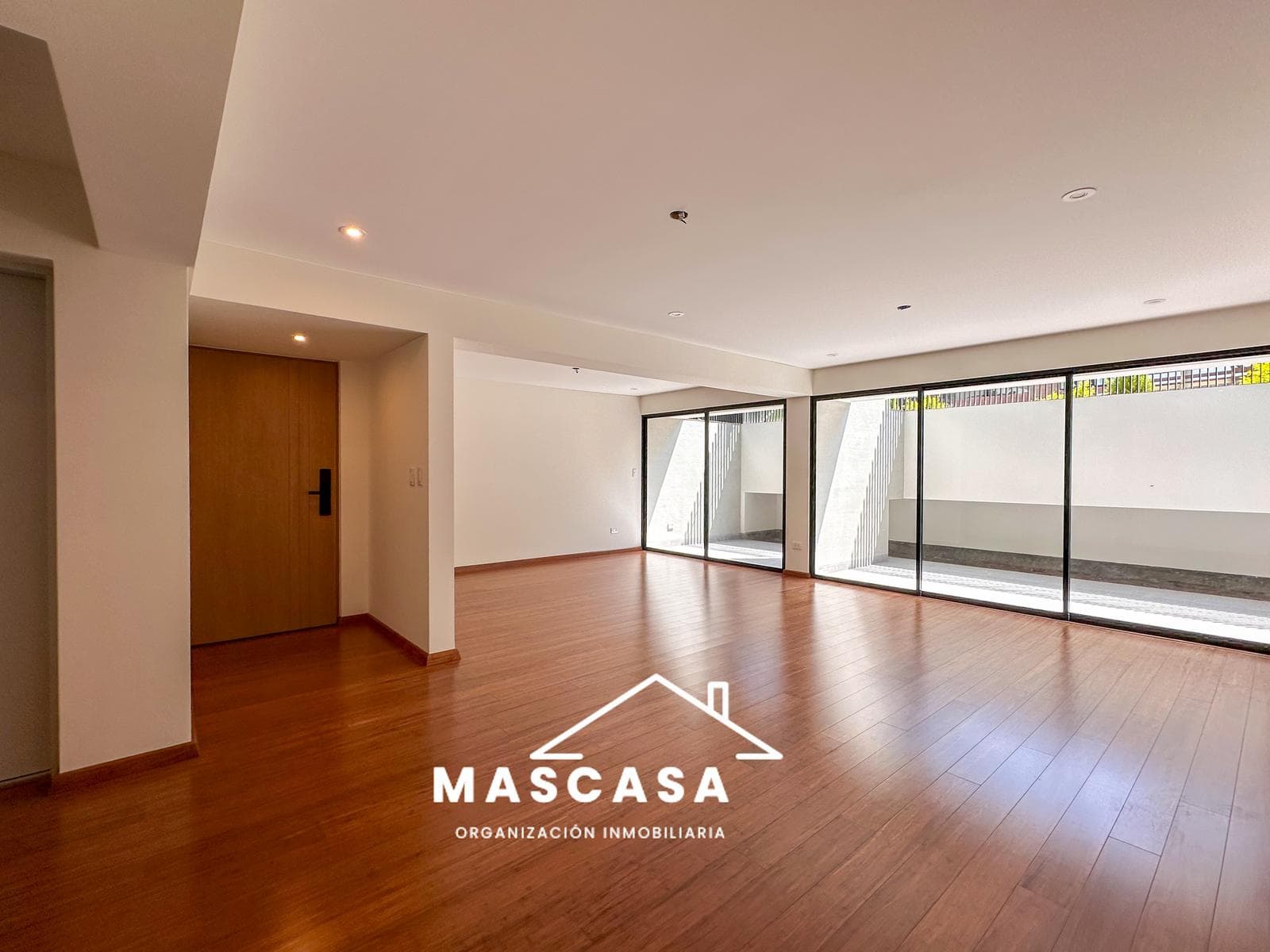 VENDO HERMOSO DEPARTAMENTO PRIMER PISO ESTRENO CHACARILLA - 1