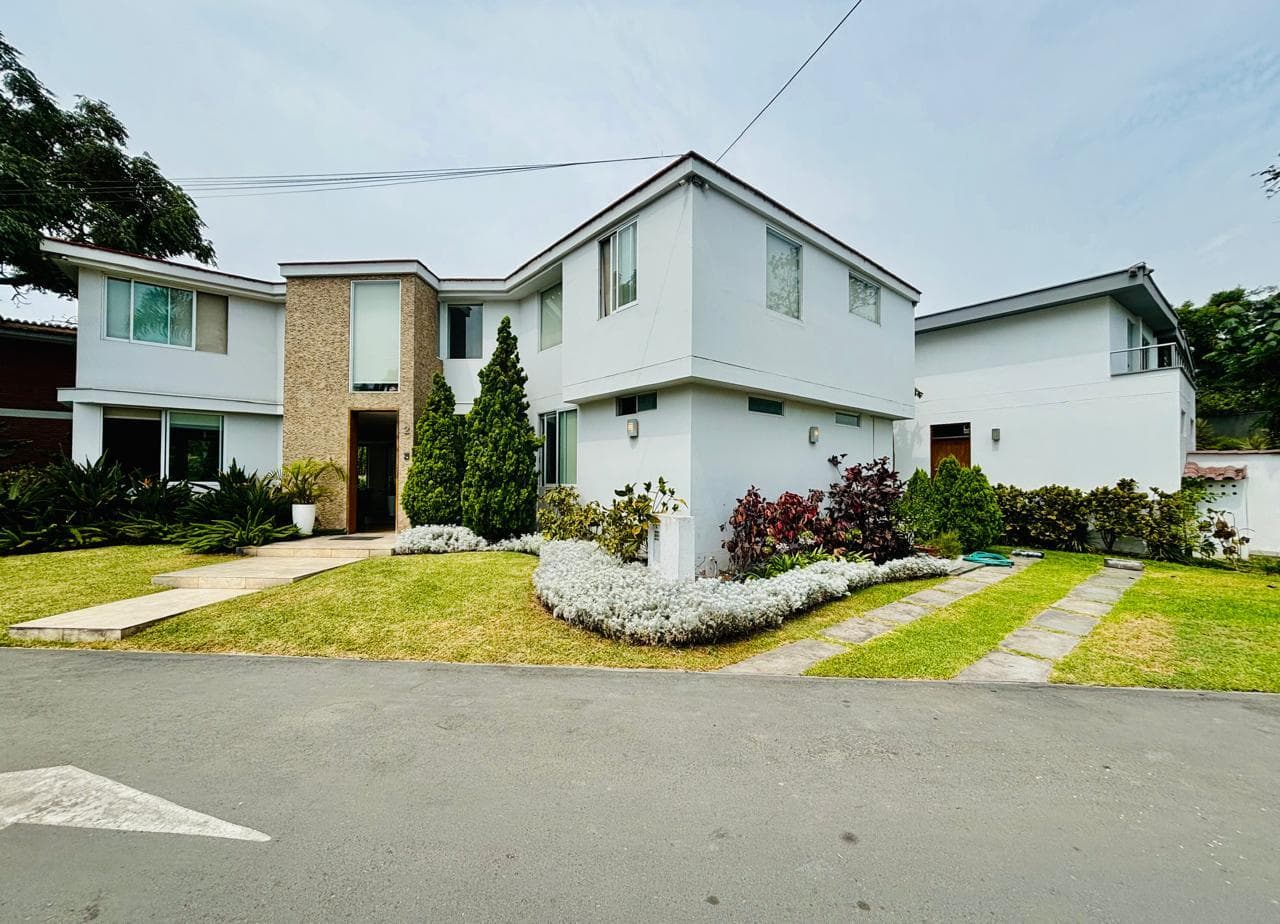 Linda casa en venta en exclusivo condominio de Surco - 1