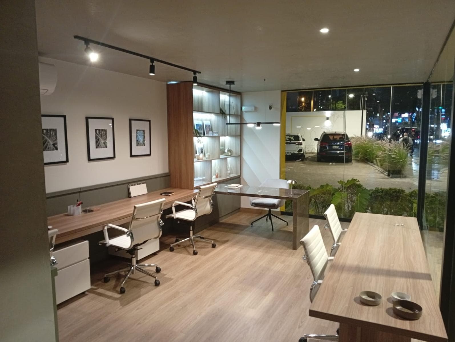 VENTA OFICINA EN CENTRO EMPRESARIAL SAN ISIDRO - OF X08 (609-614-98 FABI) - 1