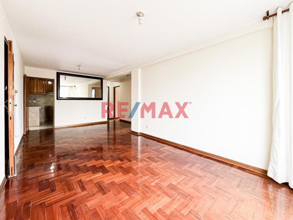 Lindo departamento en zona céntrica de La Molina - 2