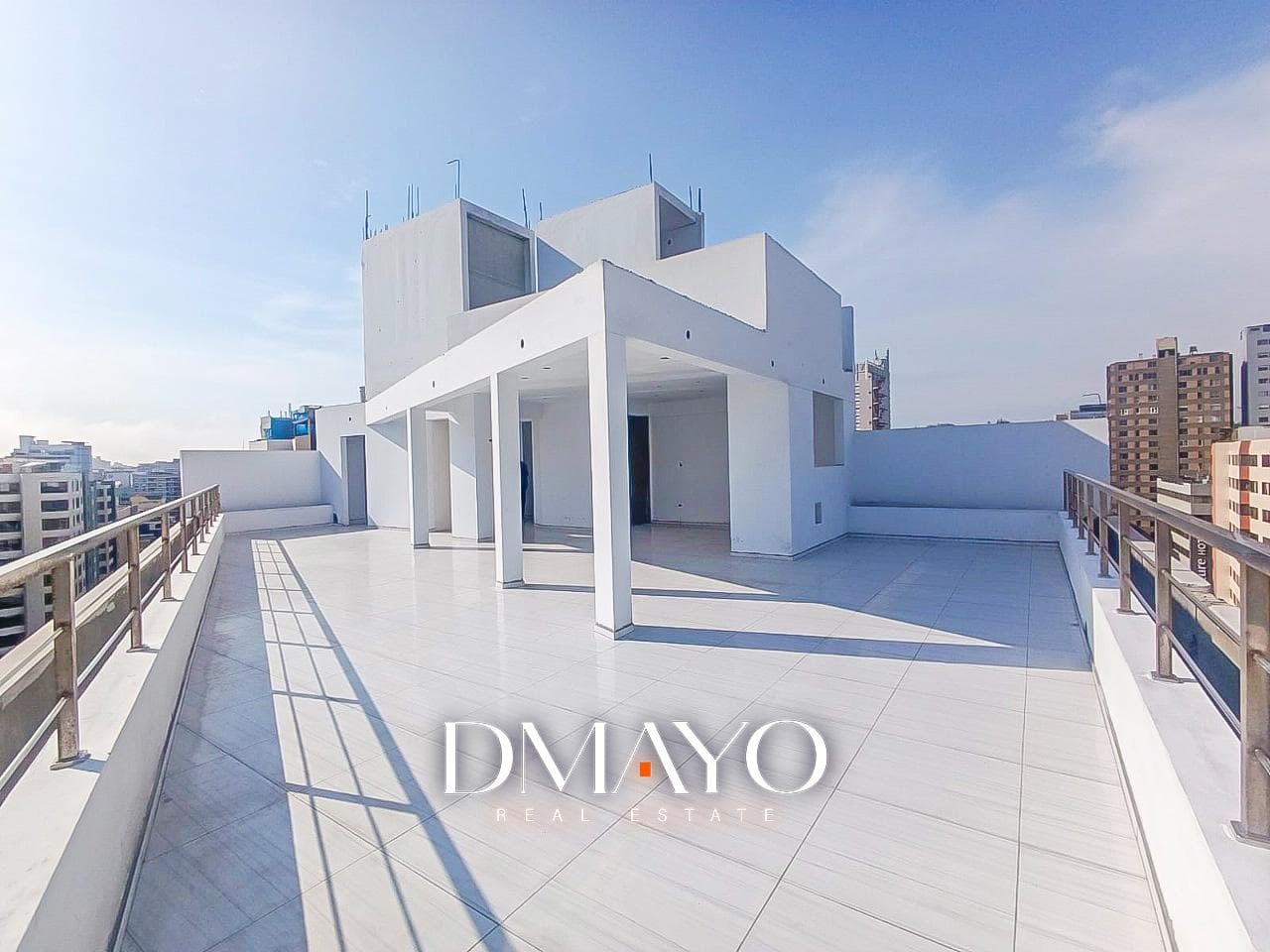 VENTA HOTEL EN MIRAFLORES 1800 m2-GRAN OPORTUNIDAD DE INVERSIÓN - 1