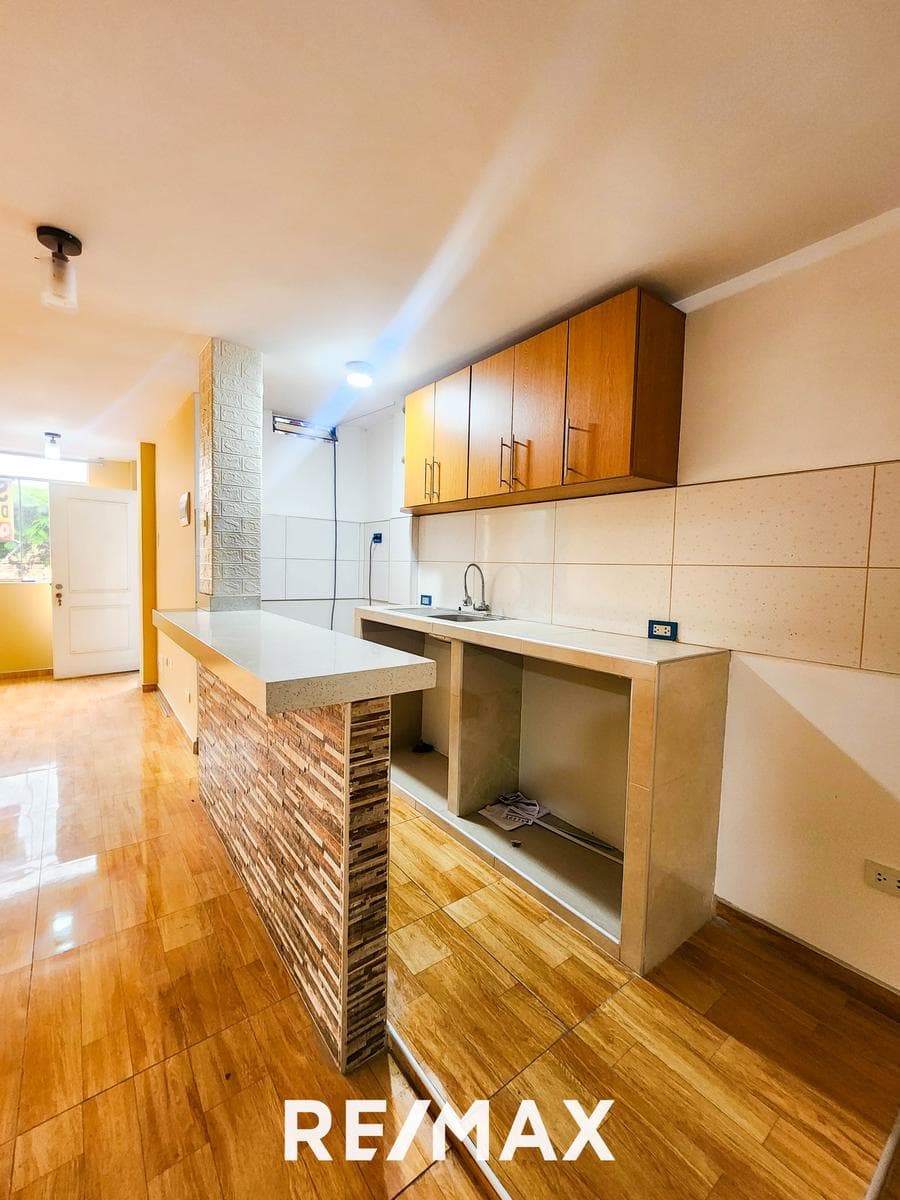 DEPARTAMENTO VISTA A LA CALLE CERCA A LA MUNICIPALIDAD 90M2 - 1