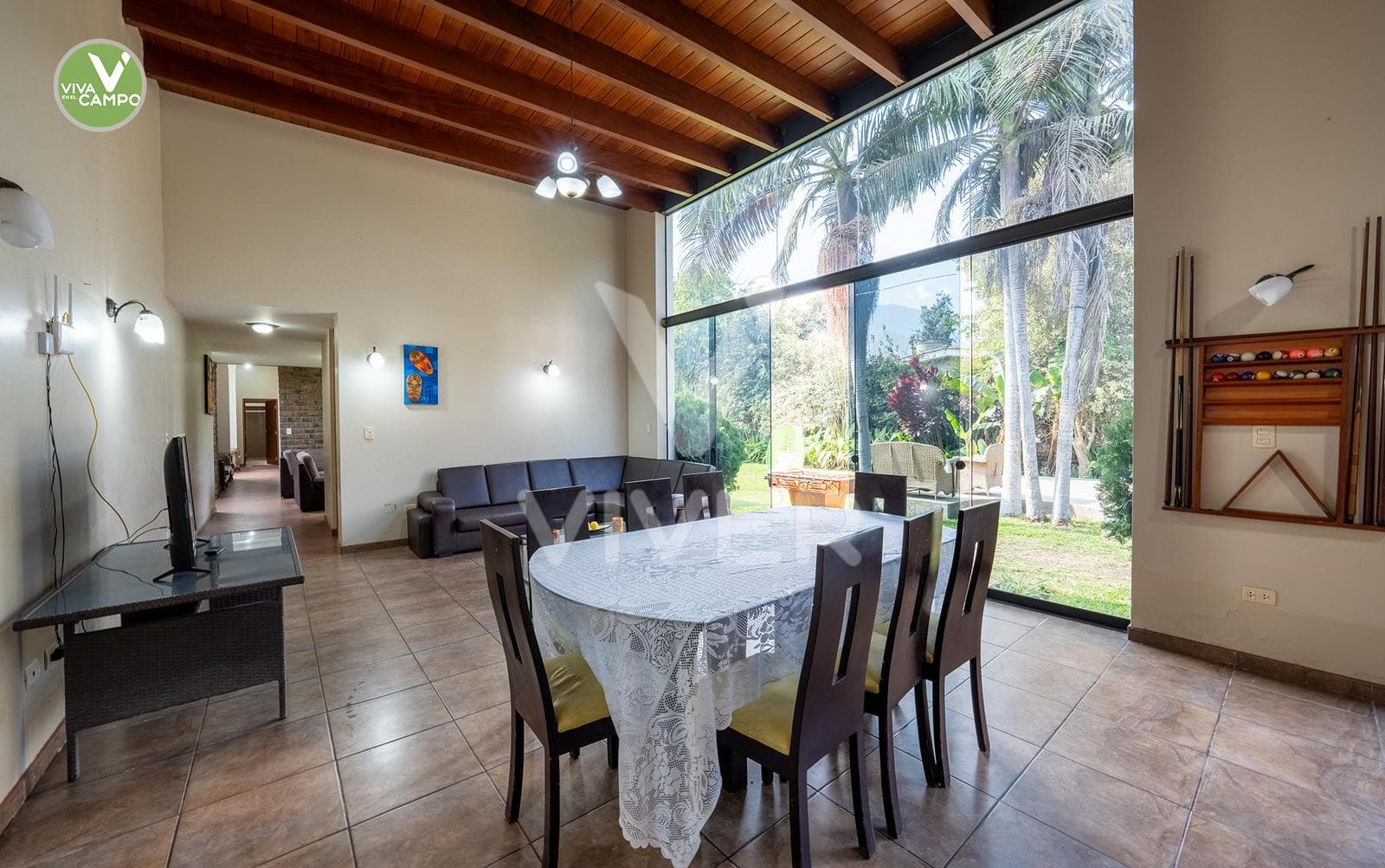 Casa de campo 2500 m² en Alquiler - 2