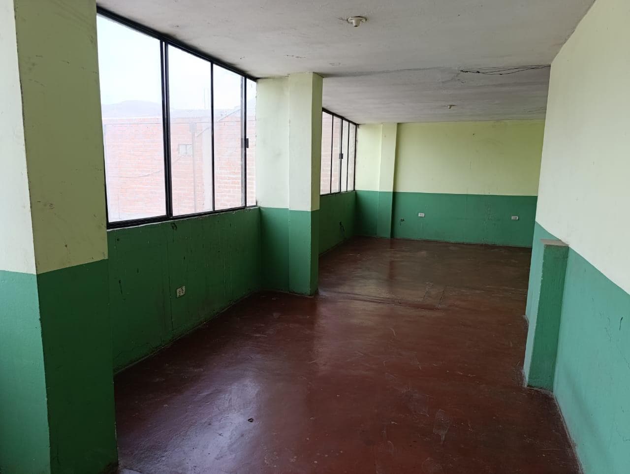 VENTA DE LOCAL PARA INSTITUCIÓN EDUCATIVA OFICINAS / ALMACEN - 2