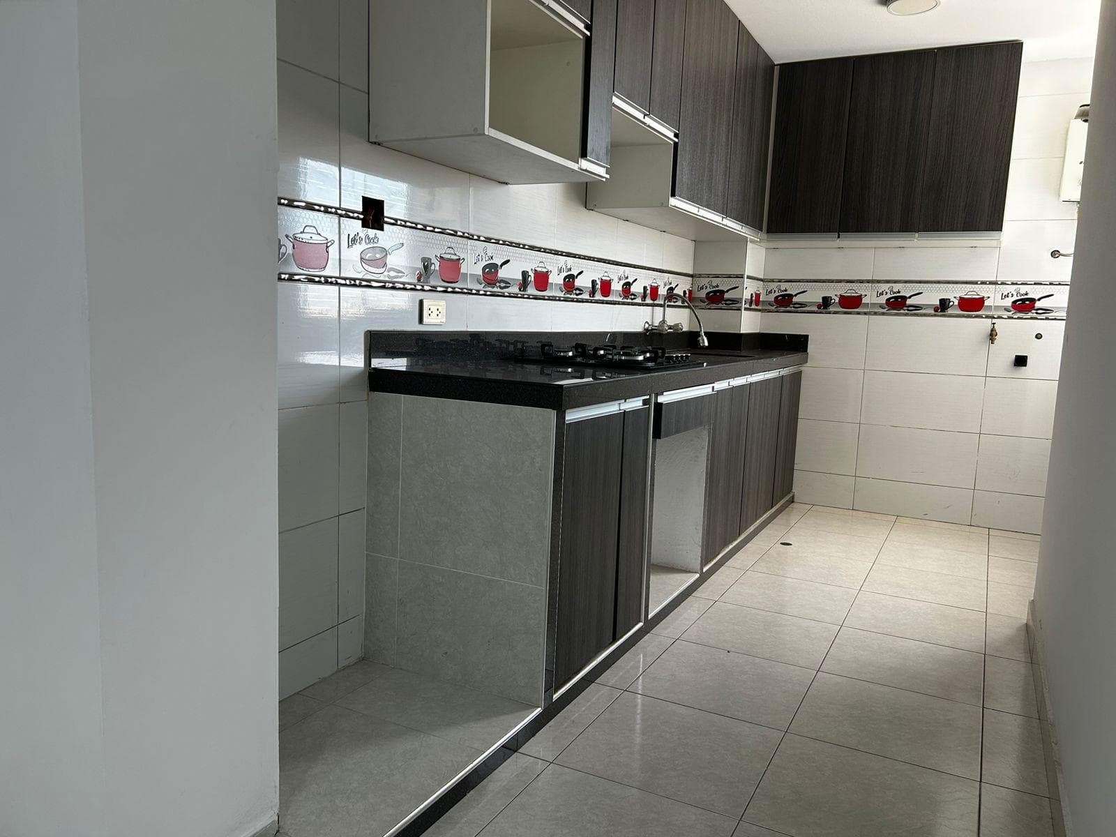 VENDO DEPARTAMENTO DE 3 DORMITORIOS, AV. 12 DE OCTUBRE SMP - 1